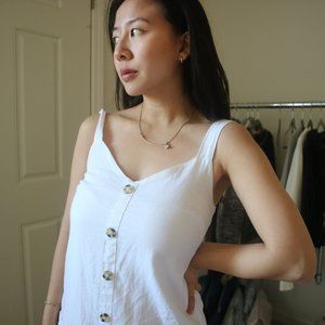 WHITE SLIM FIT SUMMER FRESS W/ BUTTON DETAIL